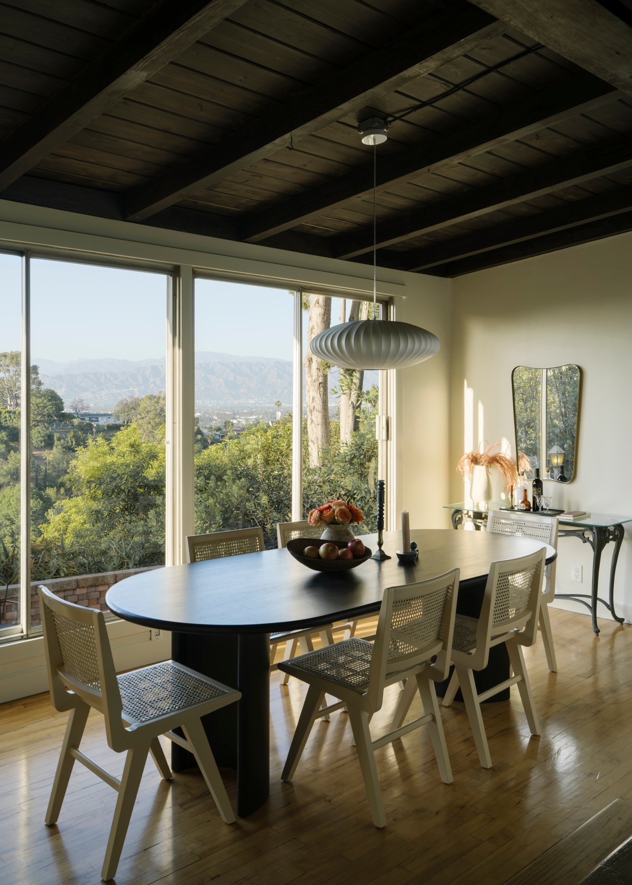 11764 Laurelcrest Drive in Studio City