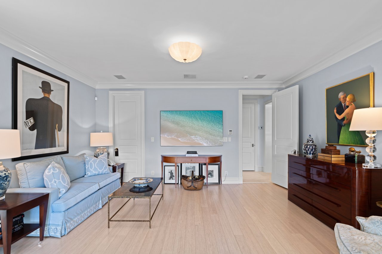 Entertainer’s Paradise in Prestigious Estate Section Enclave