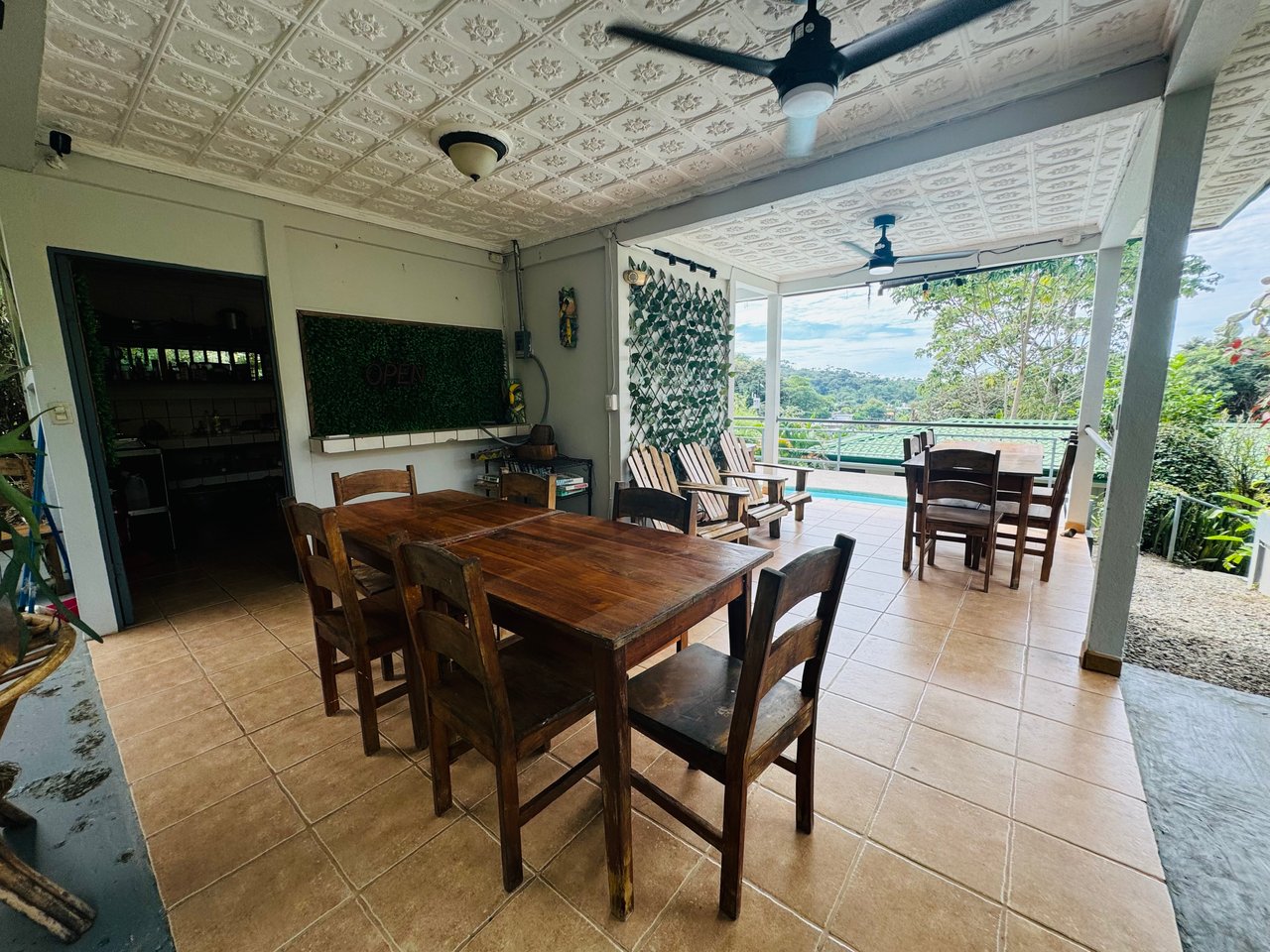 Downtown Uvita Commercial Room Rentals with Restaurant
