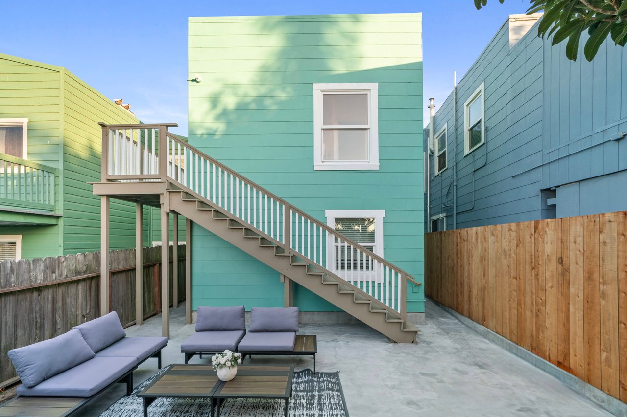 32 Seville St