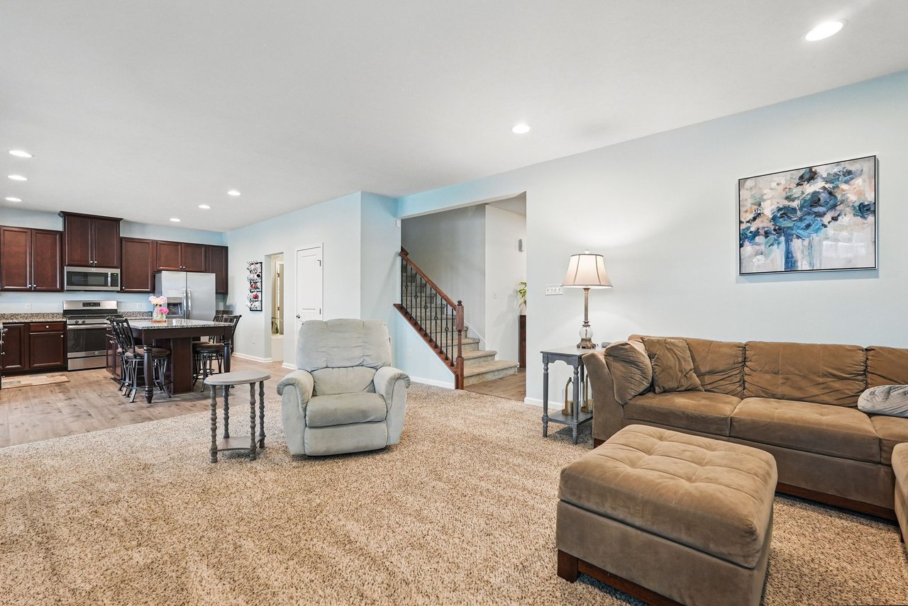 407 Isabella Ct