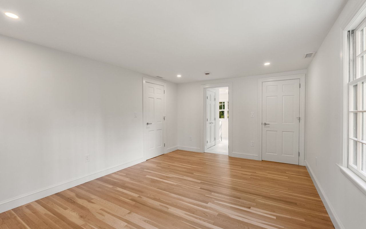 95 Sylvan Lane Weston, MA 02493