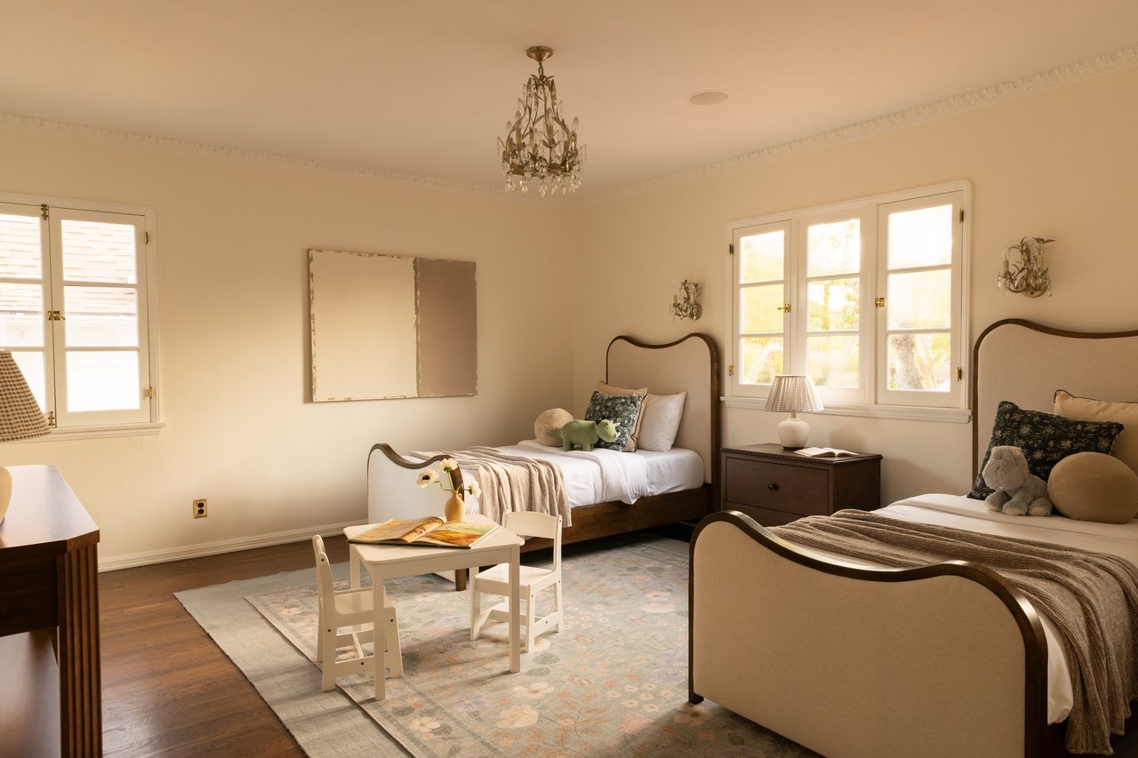 146 S Martel Ave, Beverly Grove 