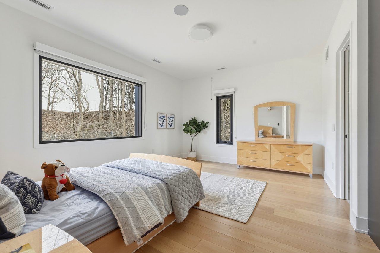 12 Winton Road