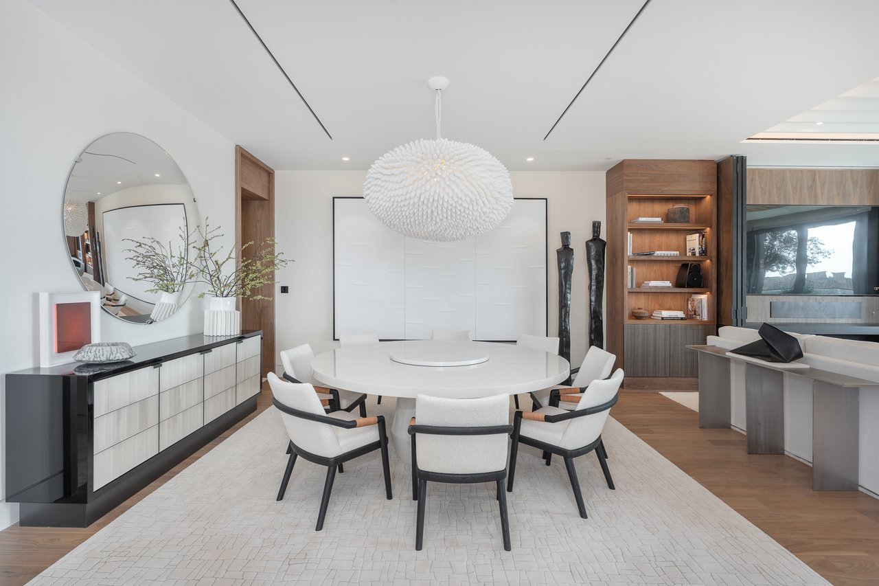 Four Seasons Private Residences - Penthouse 
