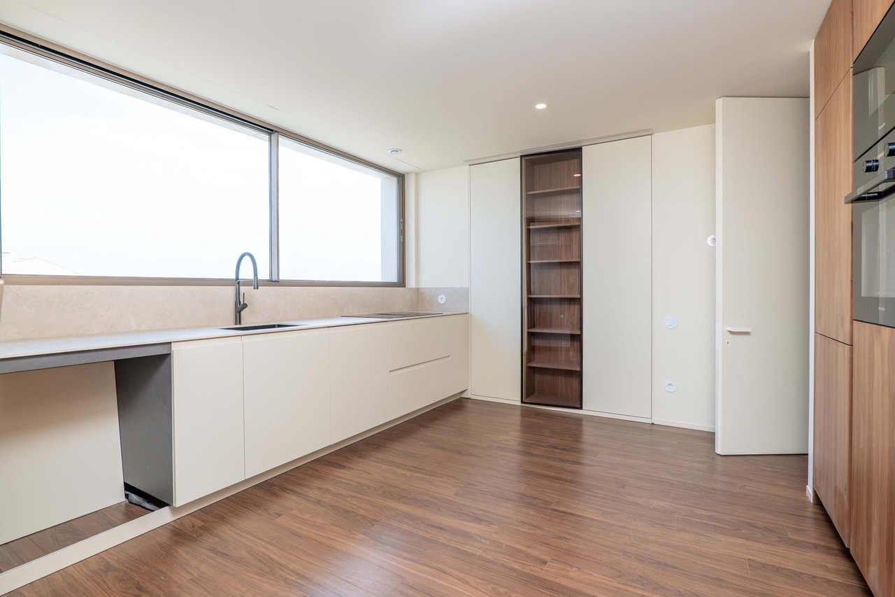 Oceanfront 3-Bedroom Apartment in Vila do Conde