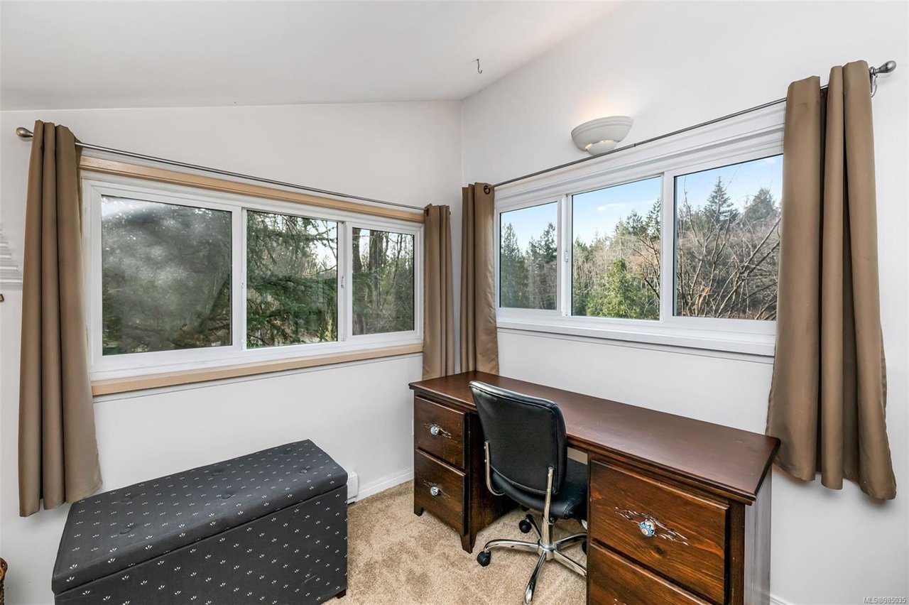 3398 Ridgeview Cres