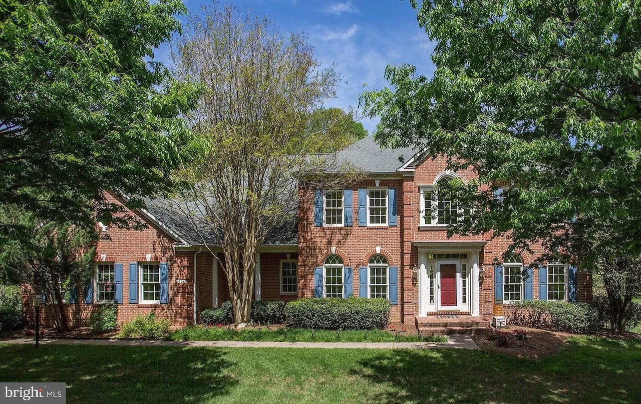 9708 Brookstone Ln