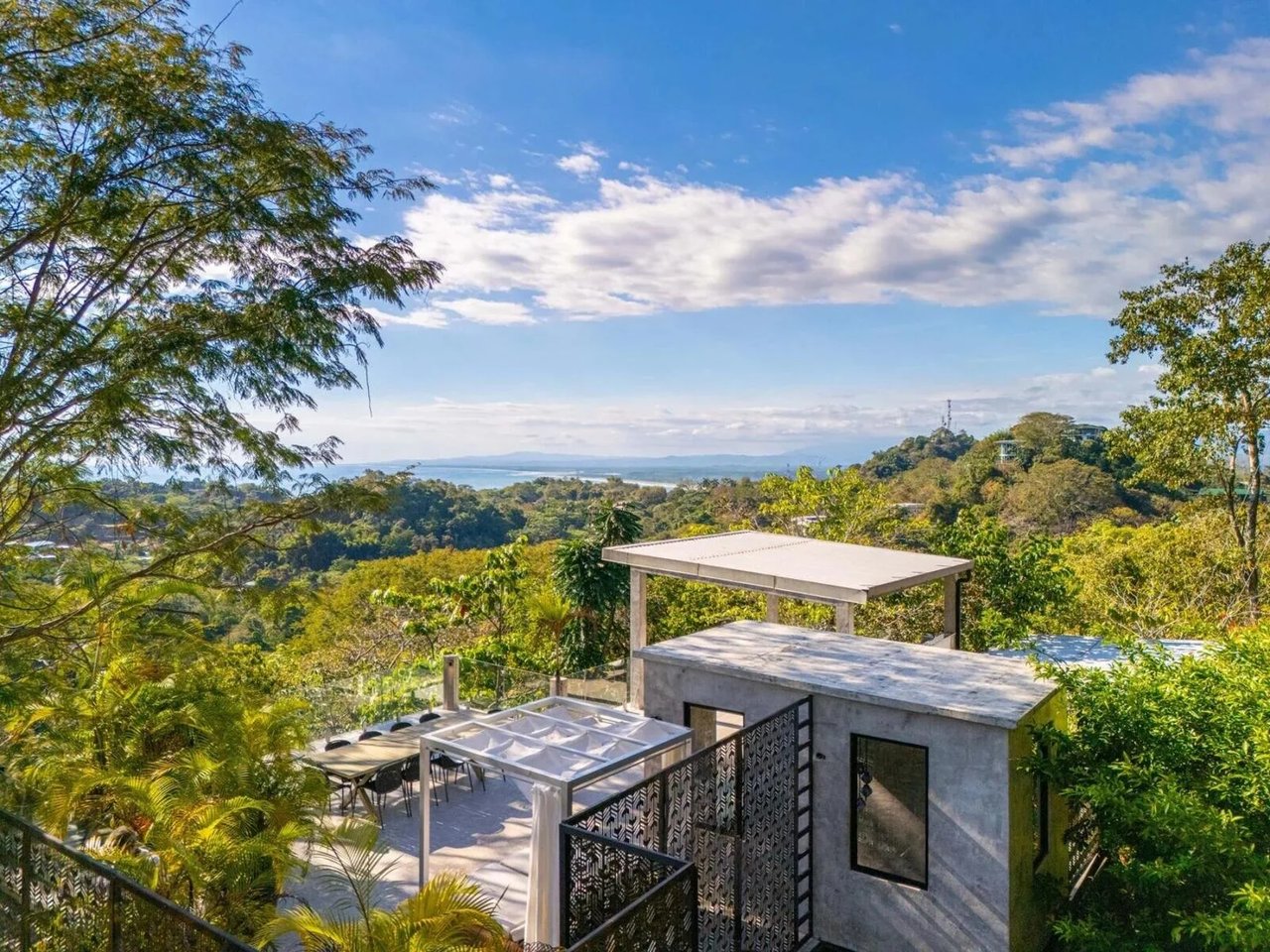Rooftop Pool Modern Luxury Estate, Manuel Antonio, Puntarenas