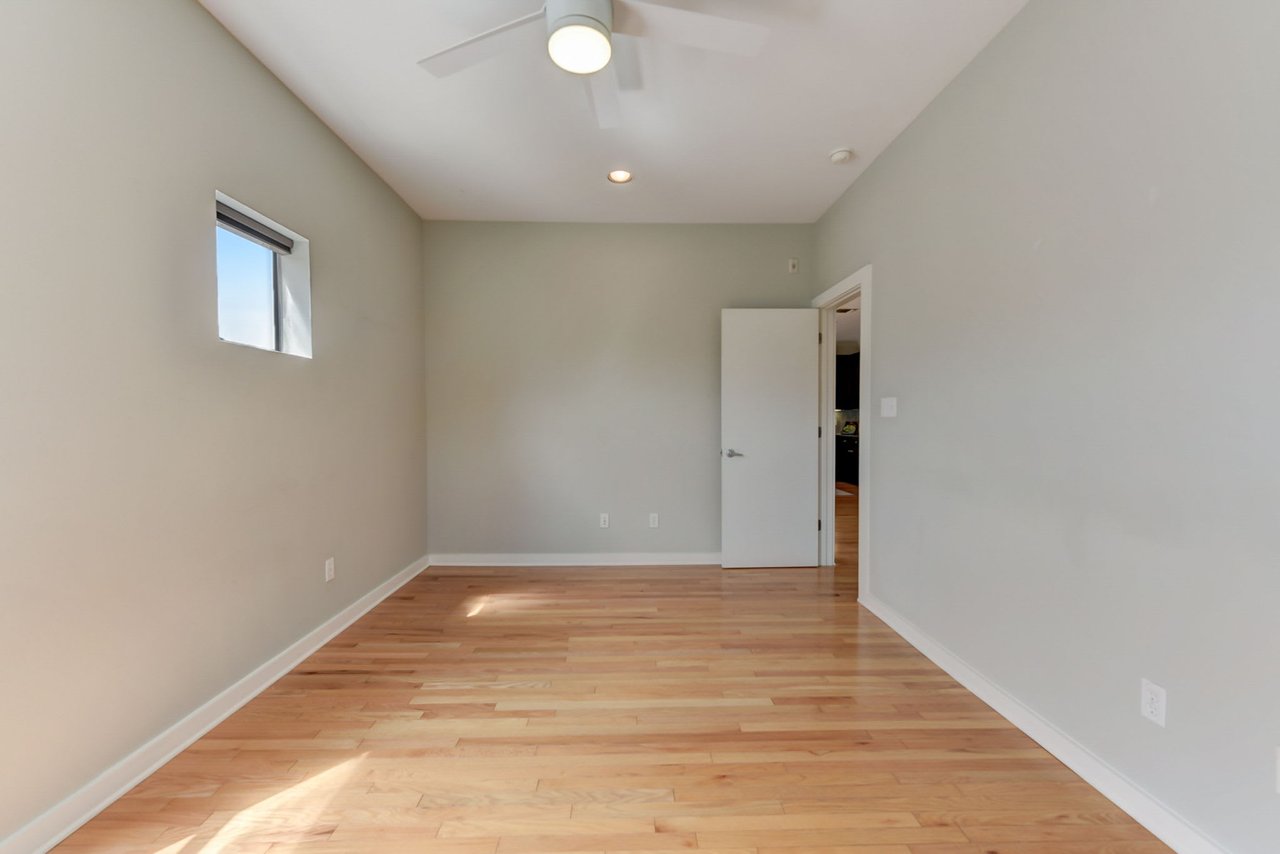 Modern 1/1 Condo in Vibrant South Austin for Lease!