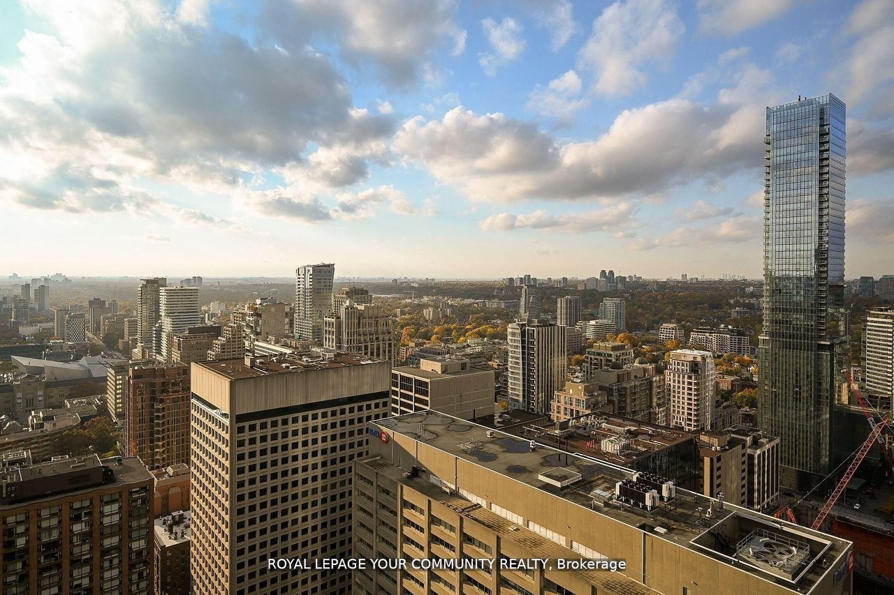 PREMIUM YORKVILLE LIVING