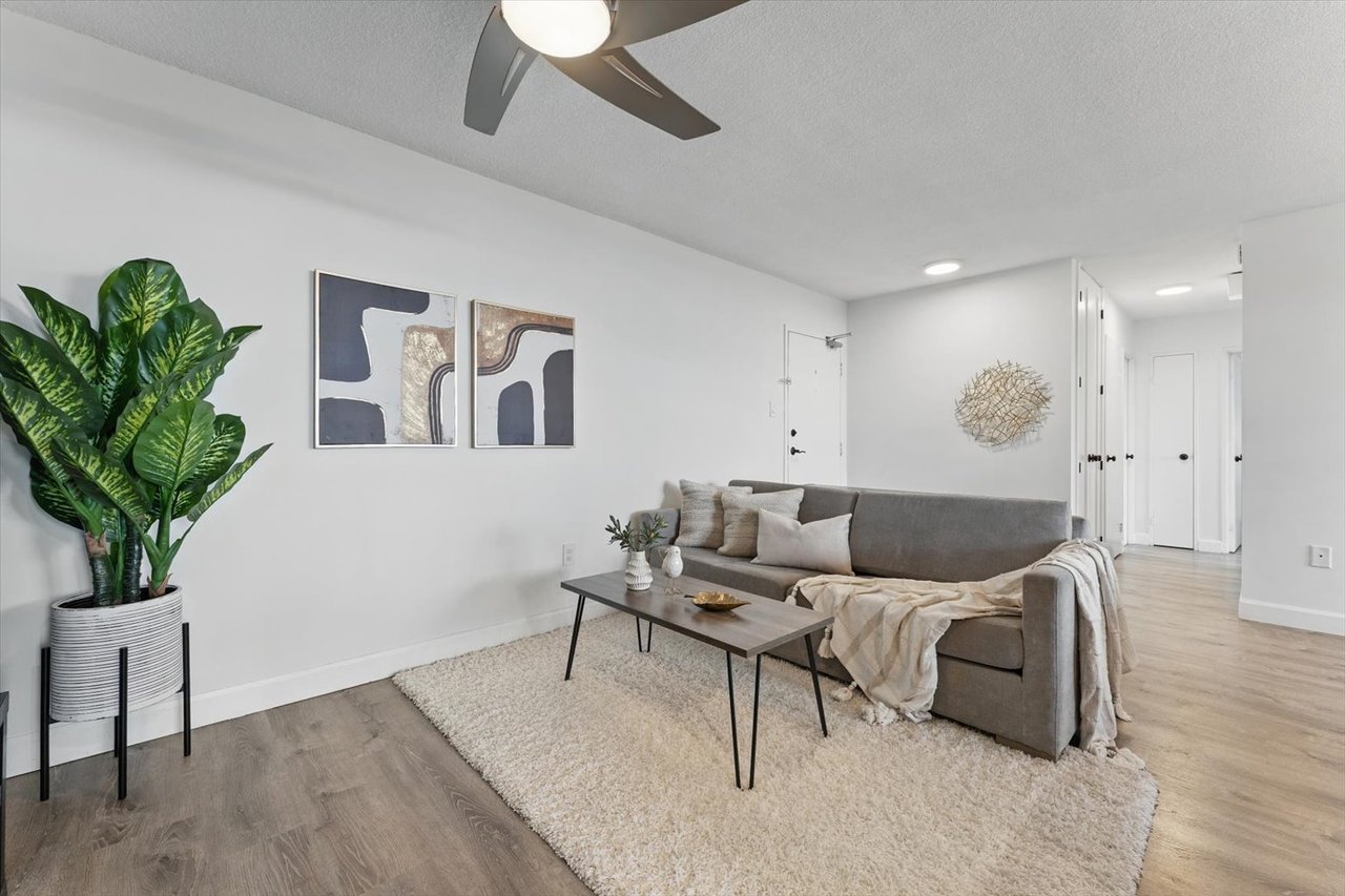 966 Inverhouse Dr 709