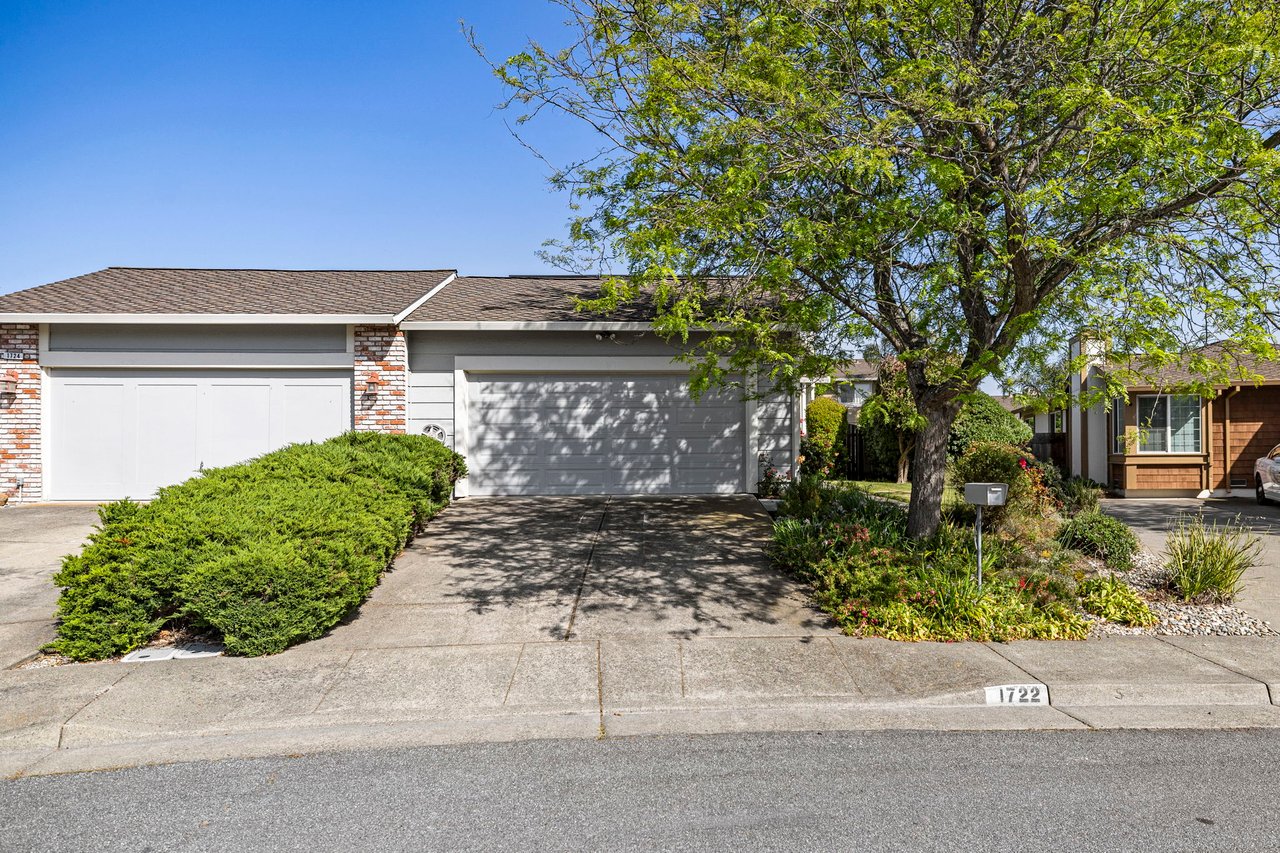 Charming Single-Level PUD in Petaluma’s Sought-After Morningstar Community