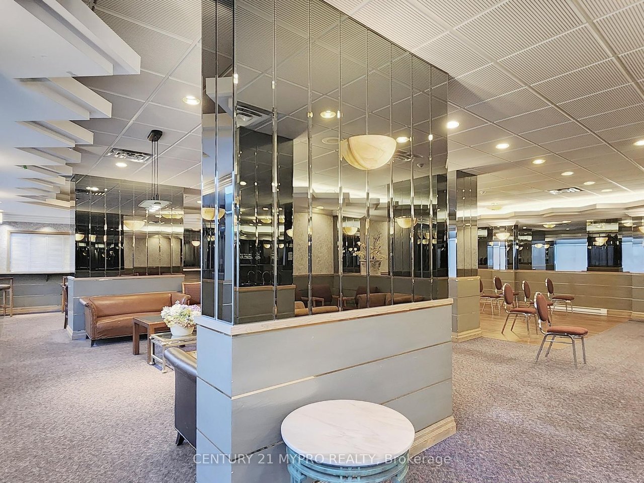 HOLLYWOOD PLAZA PENTHOUSE