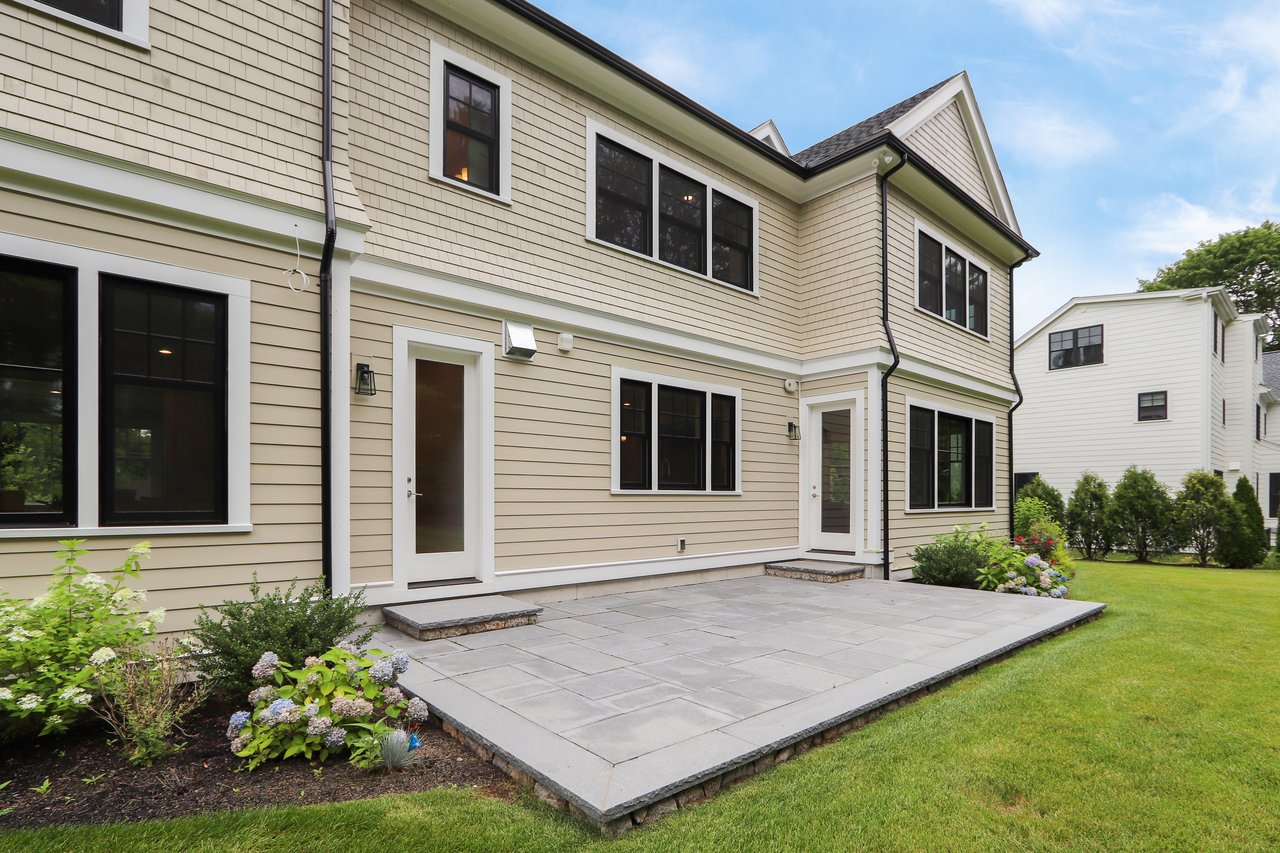30 Columbine Rd