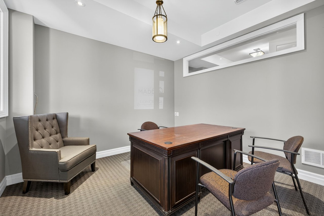 5 - 16945 Leslie St, Newmarket