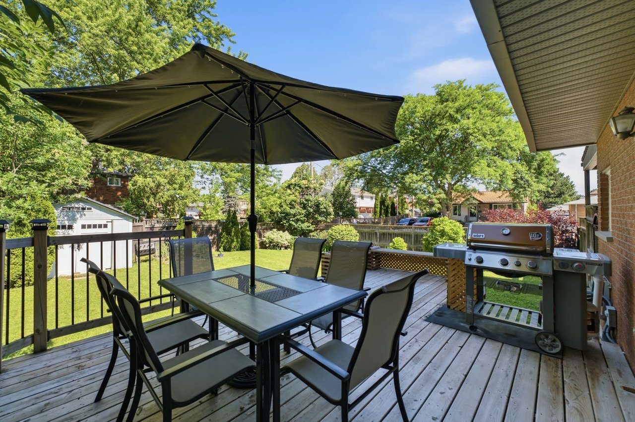 2 Wedgewood Ave