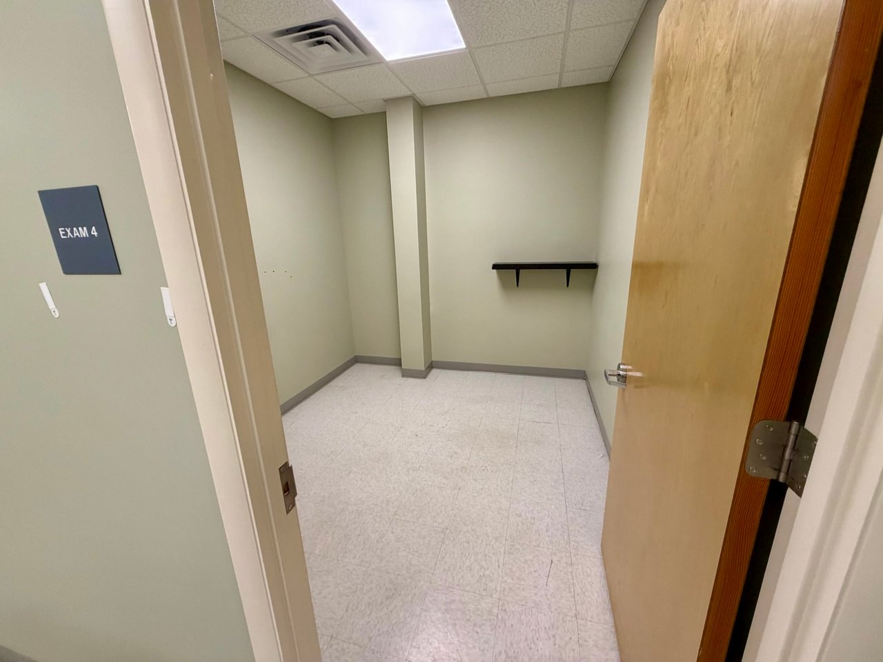 514 Mary Esther Cut Off NW