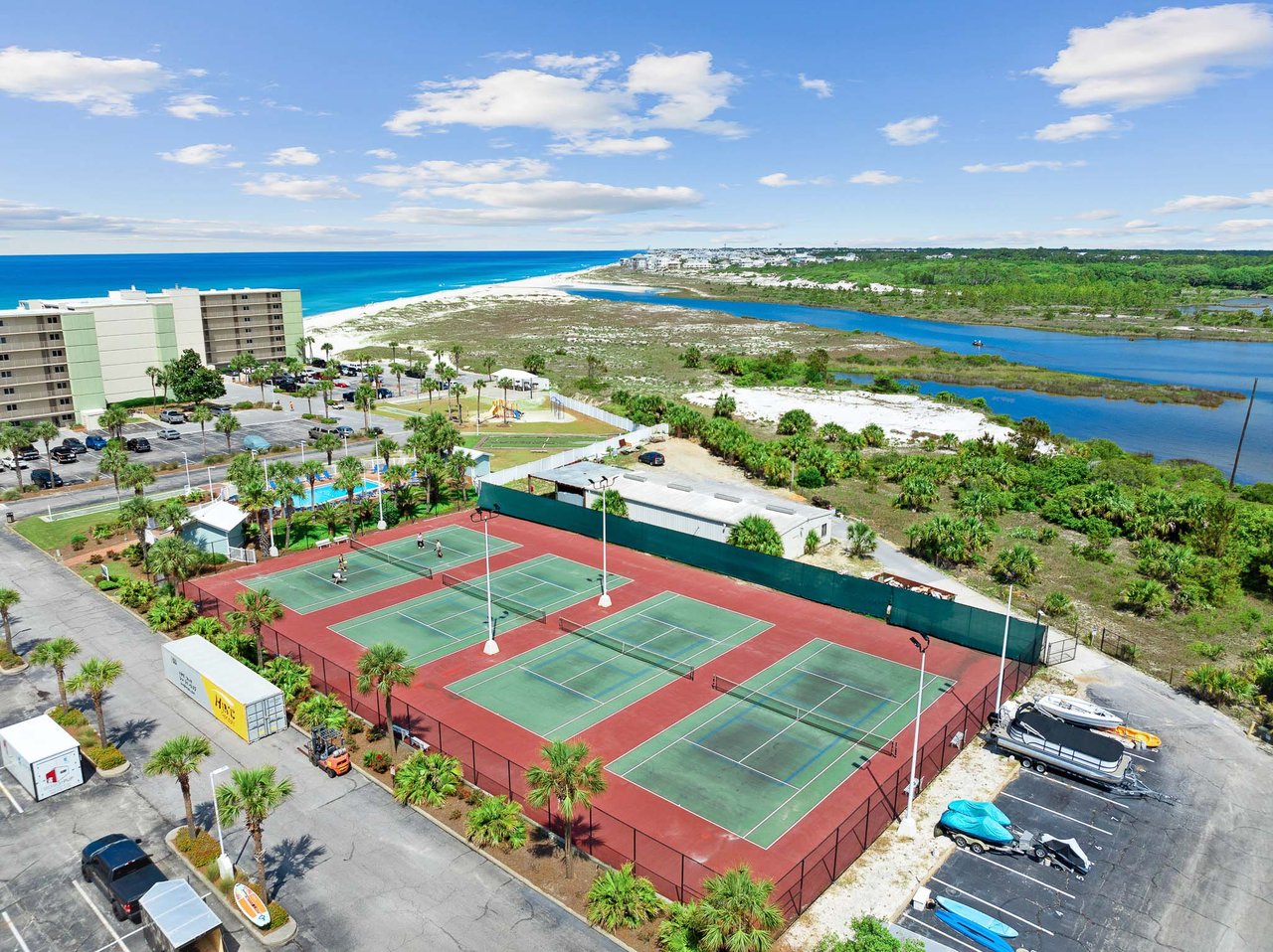 Pinnacle Port Condominium
