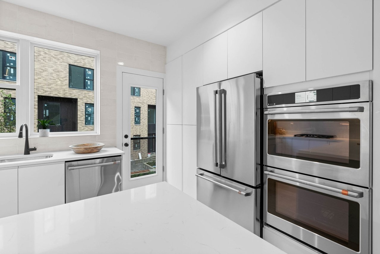 654 Fairmount Ave, Philadelphia, PA 19123