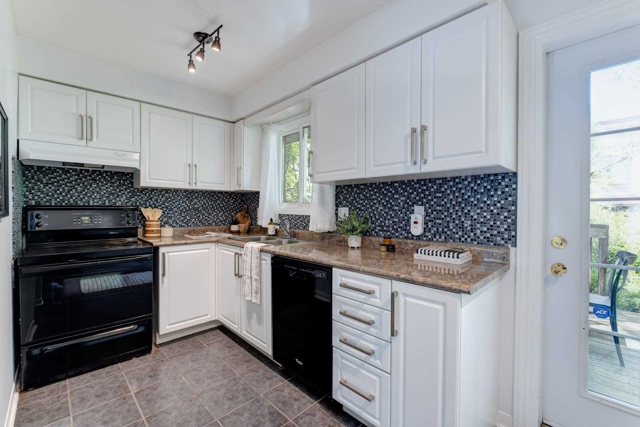 38 Sydenham St