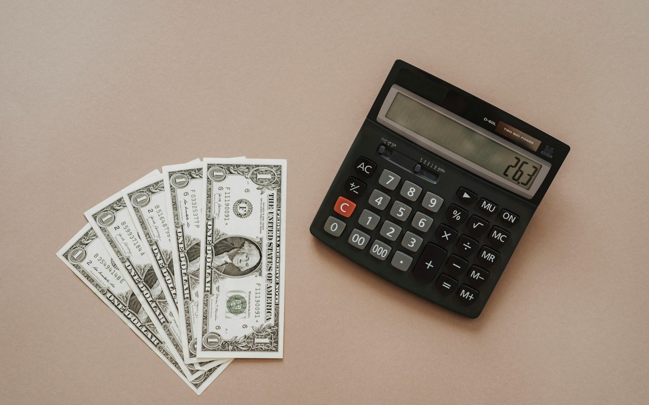 4 Ways to Avoid Going Over Budget on A Home Renovation