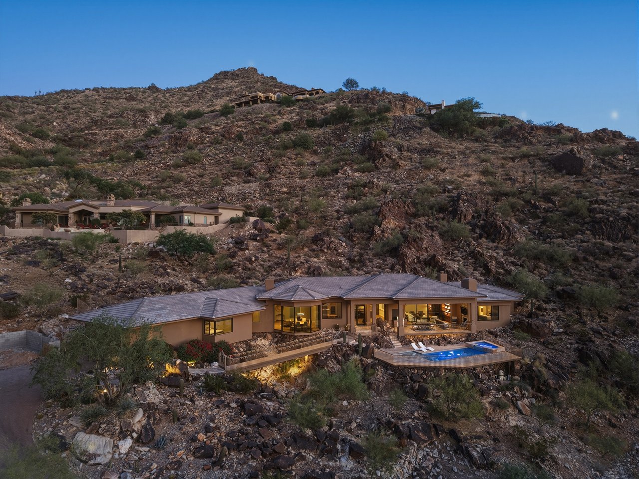 5411 E ROADRUNNER Road