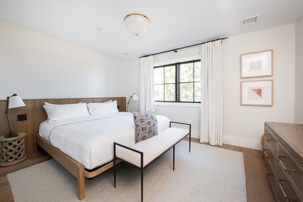 272 Old Montauk Highway, Cottage 1