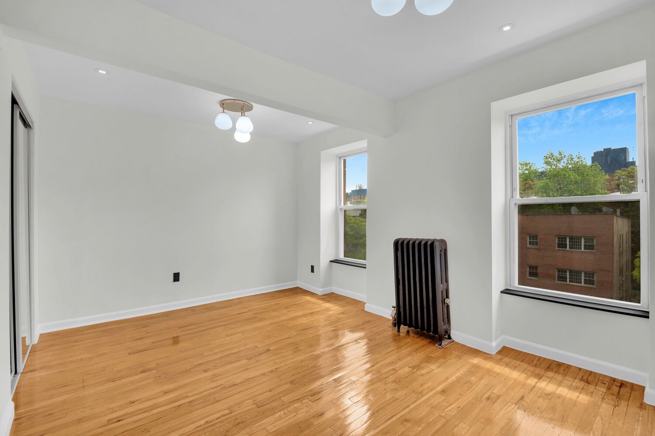 545 Quincy Street Unit: 3