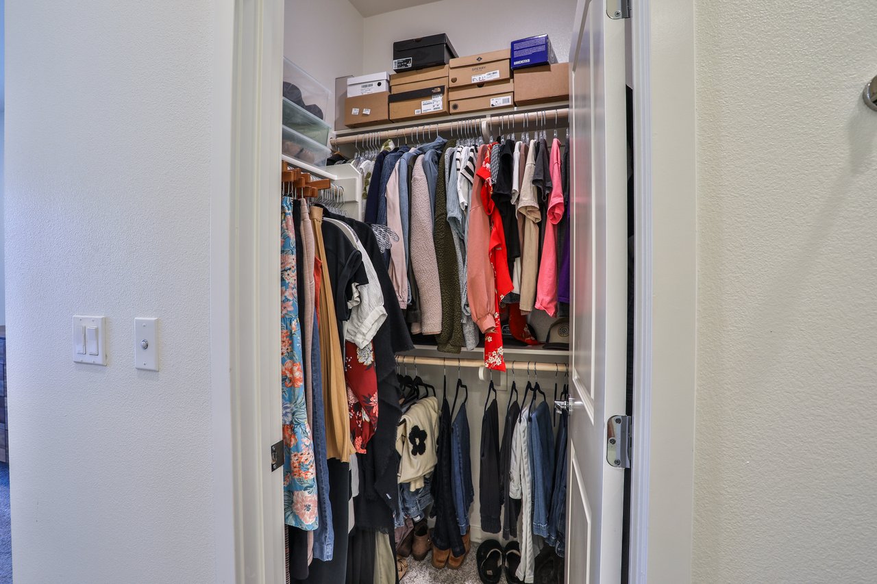 608 White Oaks, Lake Forest