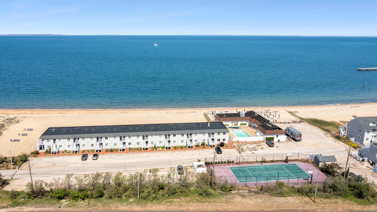 16 Navy Road, Unit 202