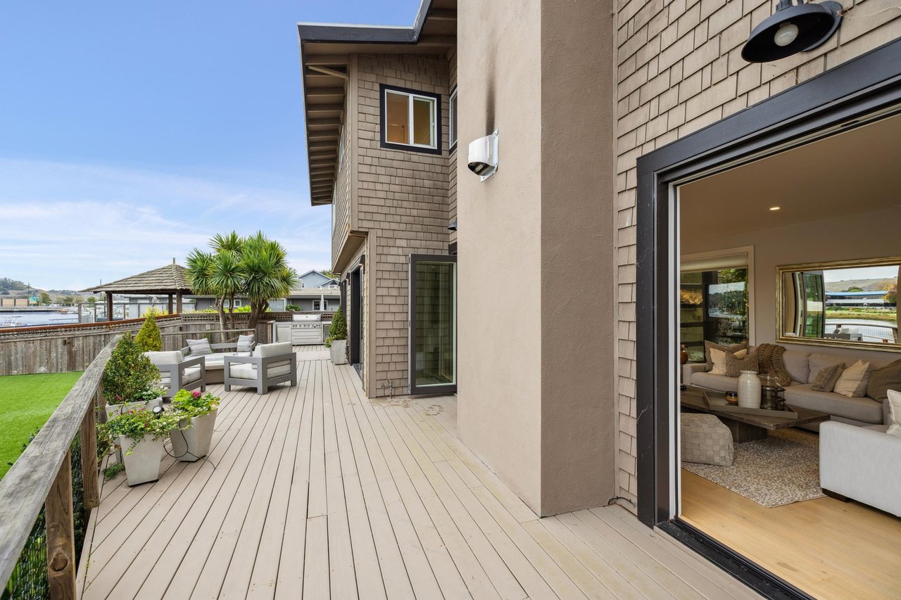 Luxurious Waterfront Home in Larkspur Marina