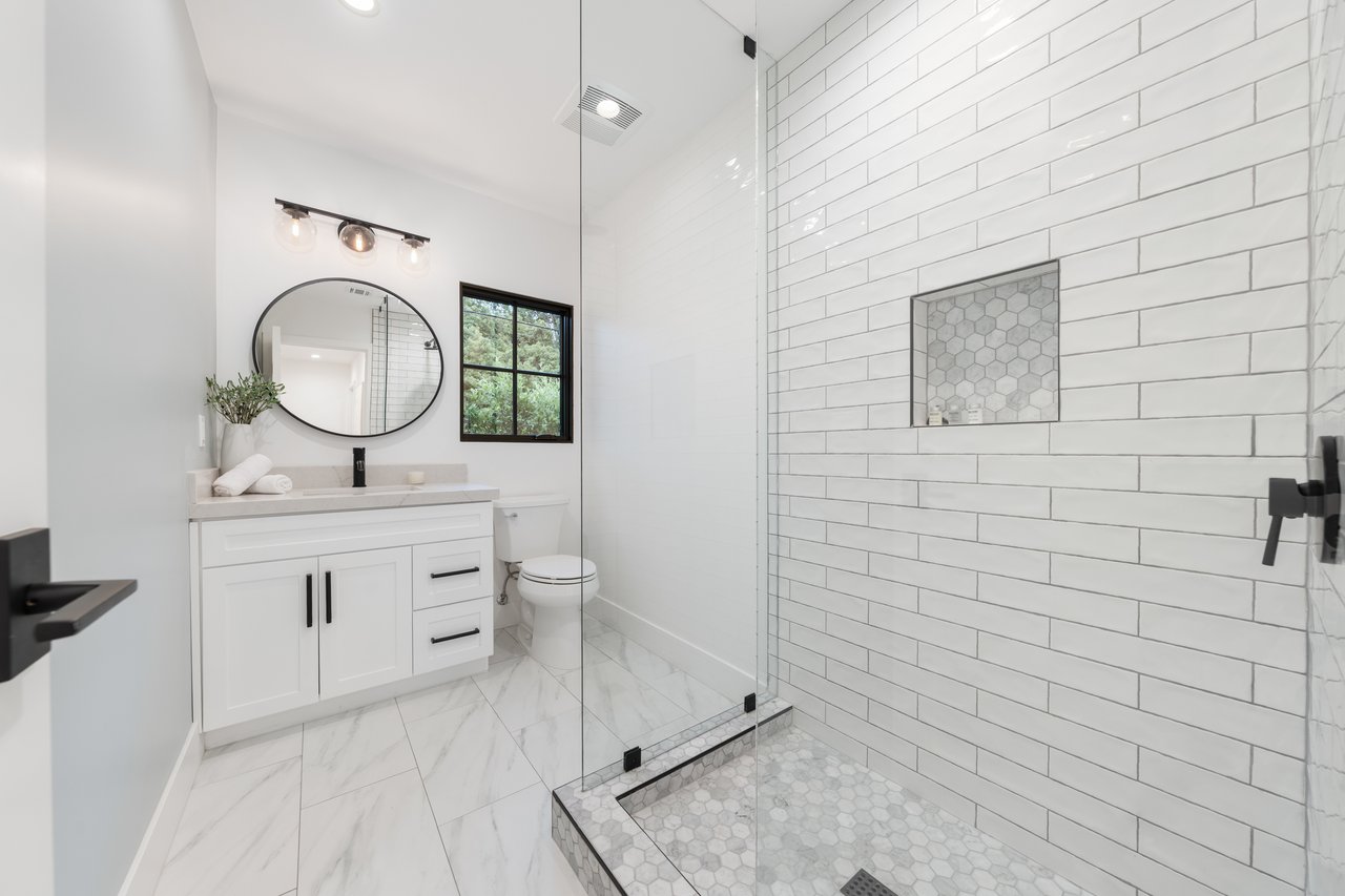 3721 Woodcliff Avenue, Sherman Oaks