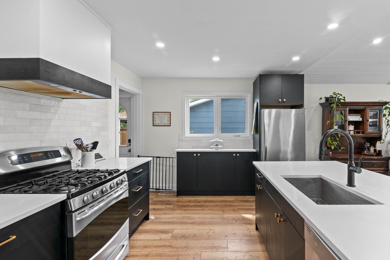 104 Thorson Crescent