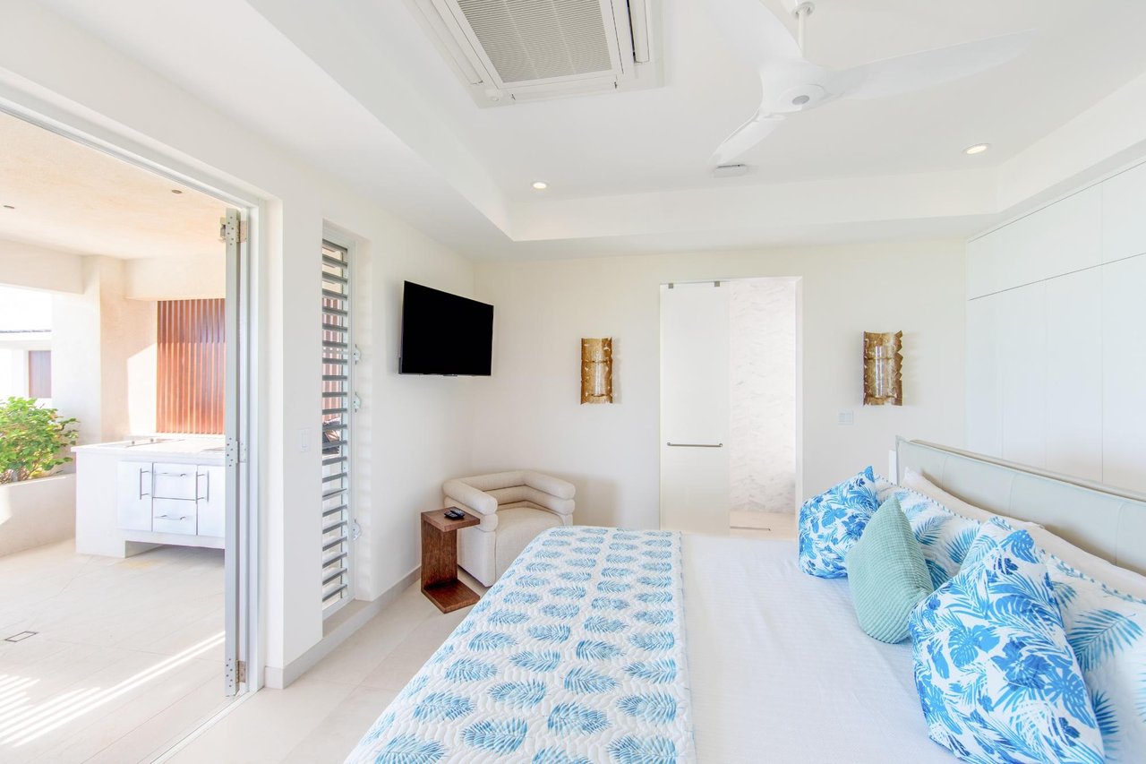 Blue Lagoon Villa