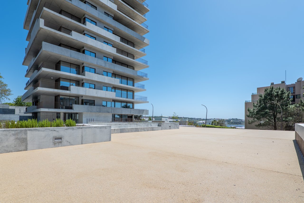 3-Bedroom Apartment with Panoramic Ocean & River Views in the iconic Foz do Douro's New Landmark - Miramar Tower 