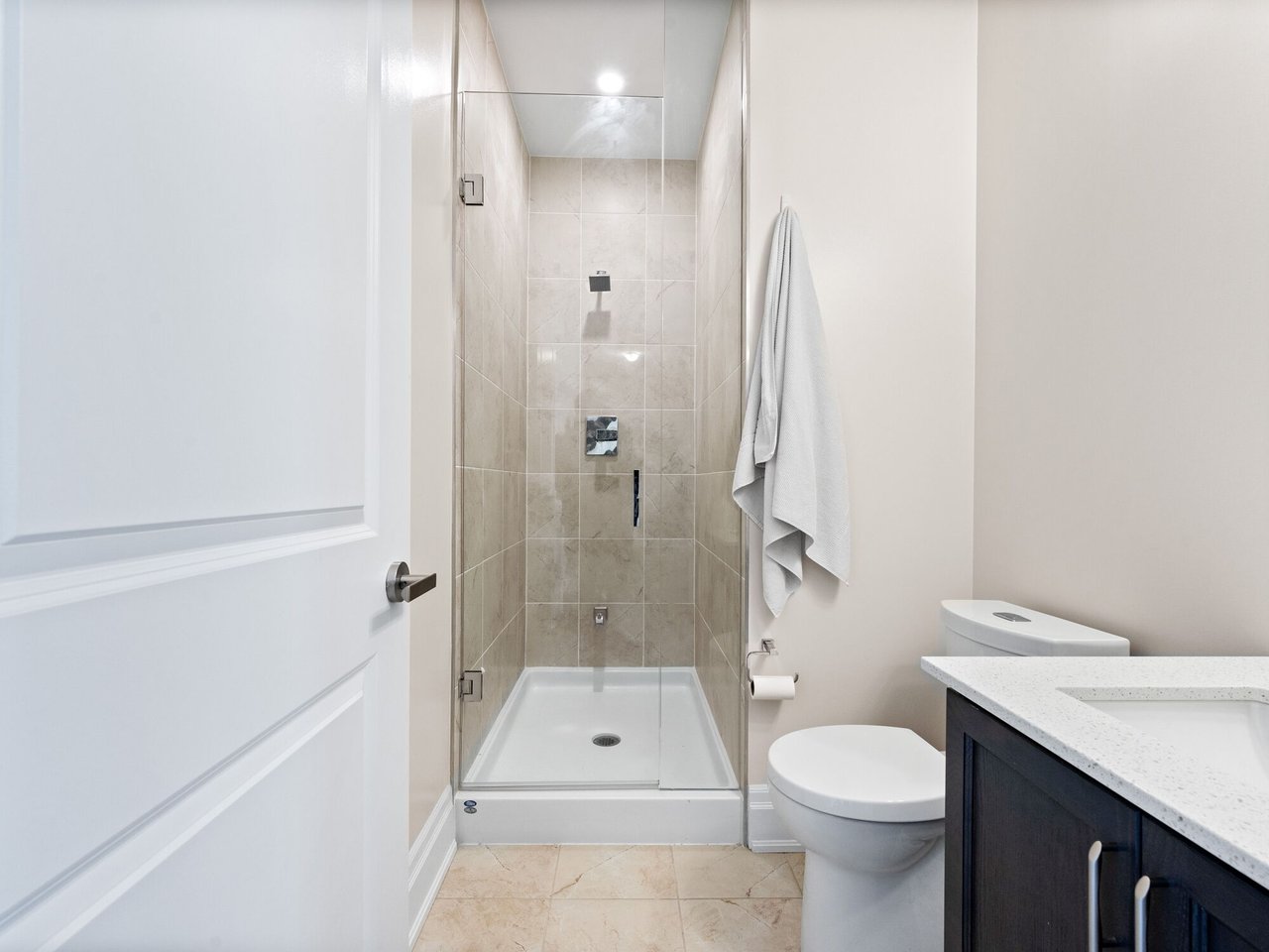 9075 Jane Street Unit: PH08