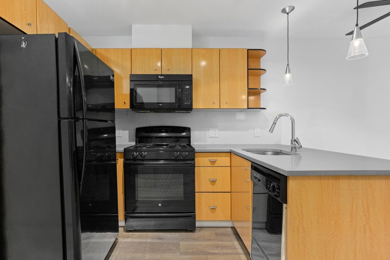 605-501 Pacific St