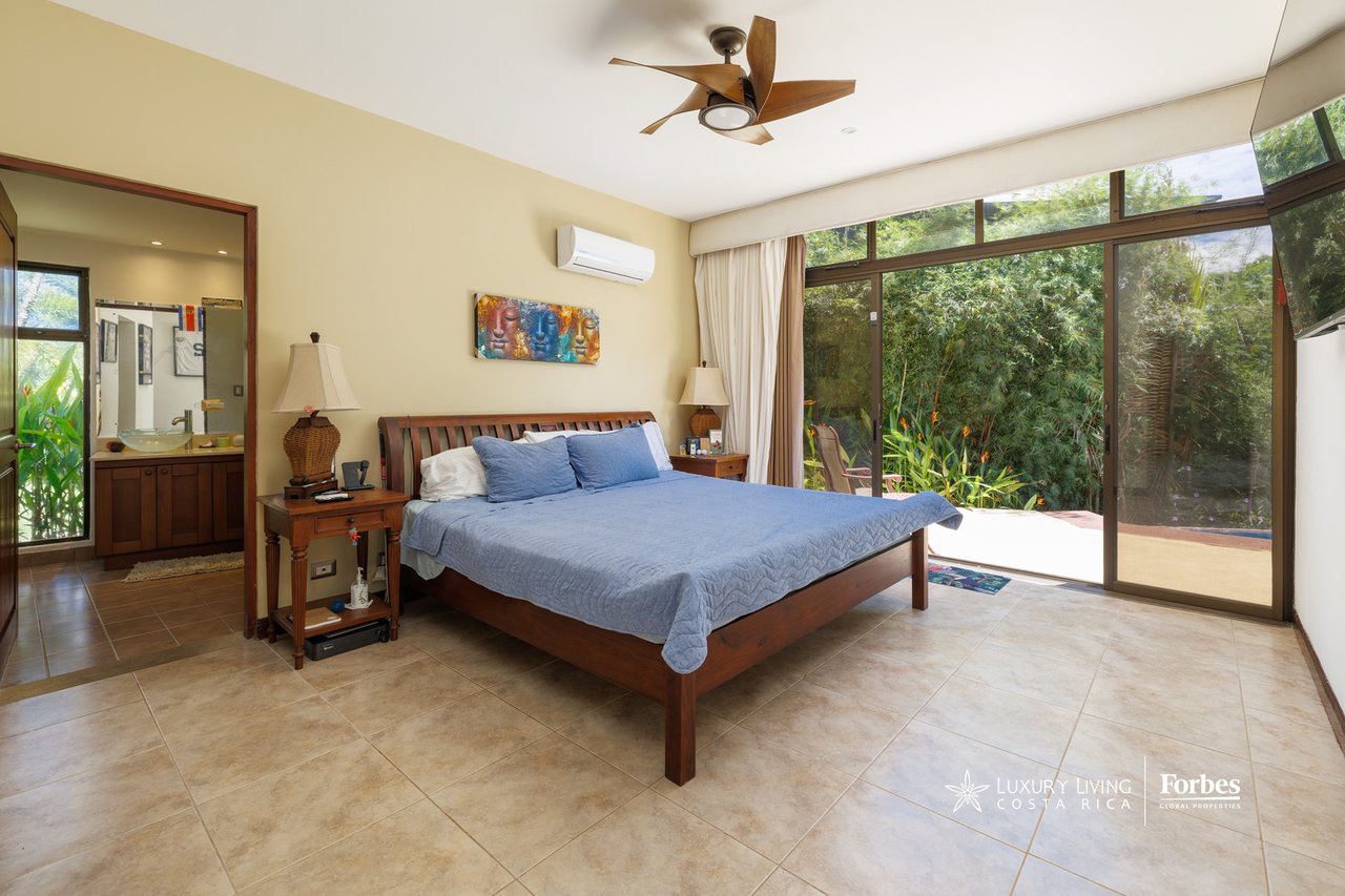 21473 - House with 4 bedrooms, pool, gardens and sea view, Esterillos Beach