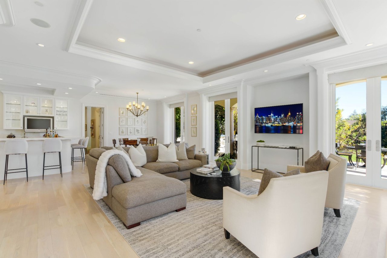 16677 Stone Oak Park