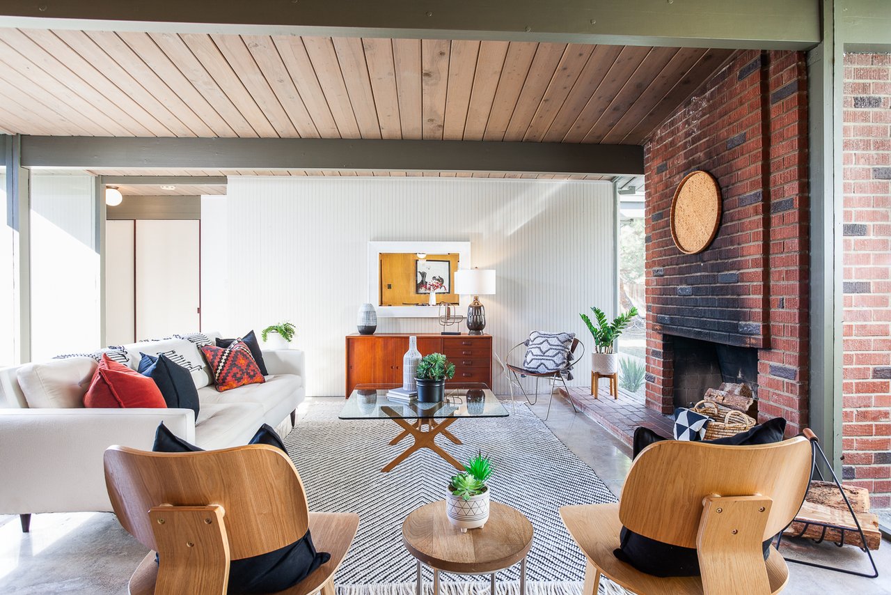 Claude Oakland EICHLER For Lease
