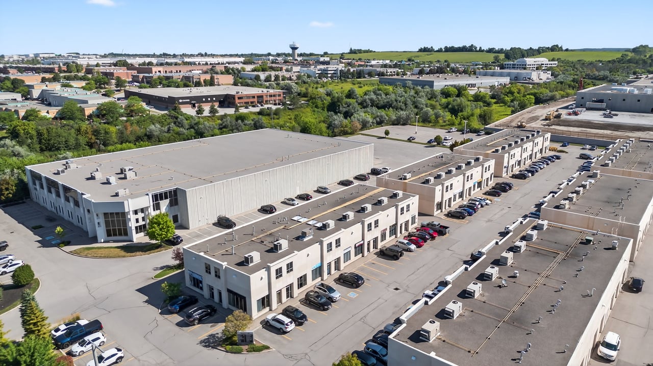 5 - 16945 Leslie St, Newmarket