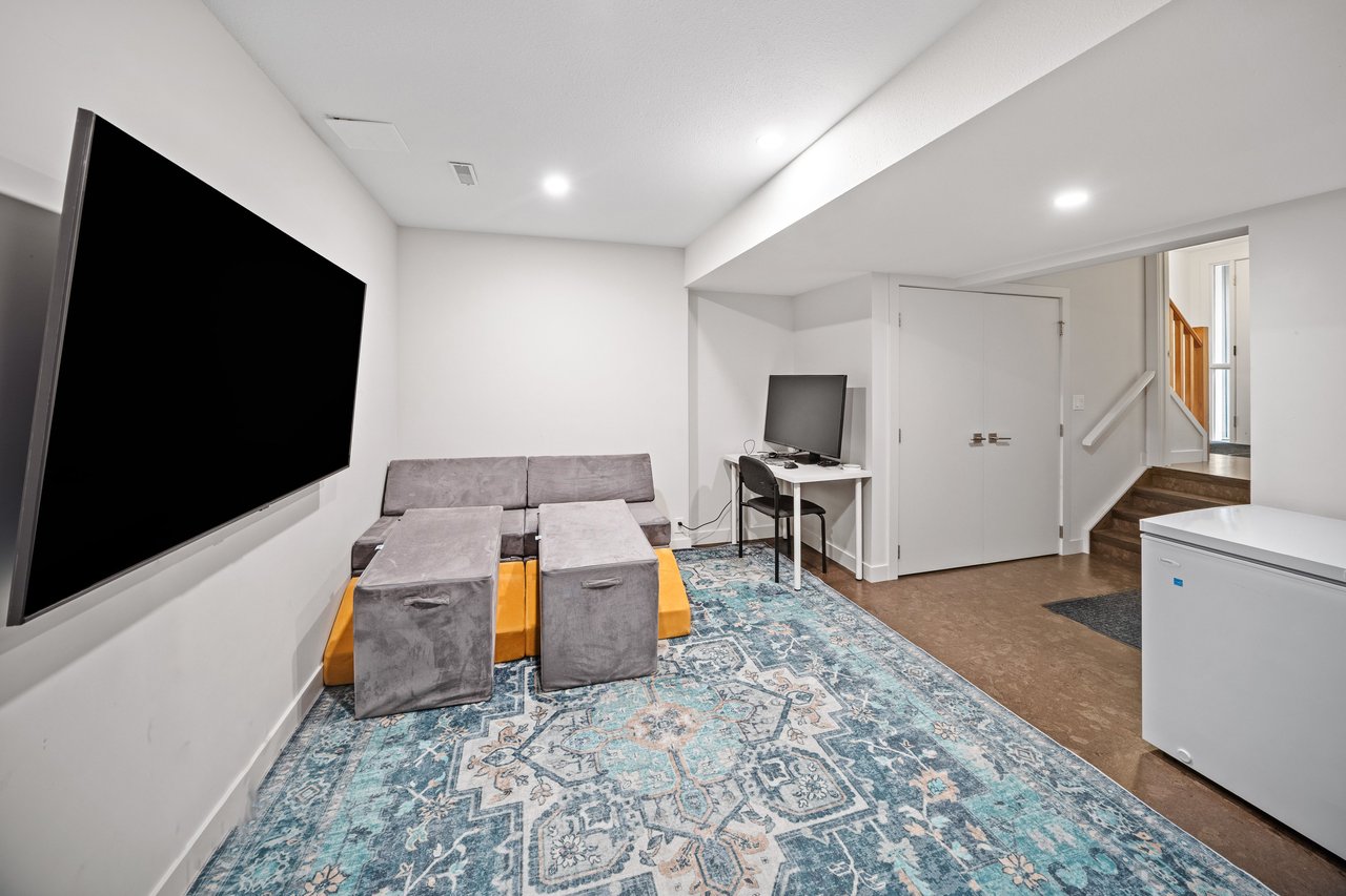 1022 Rundleview Drive Unit: 27