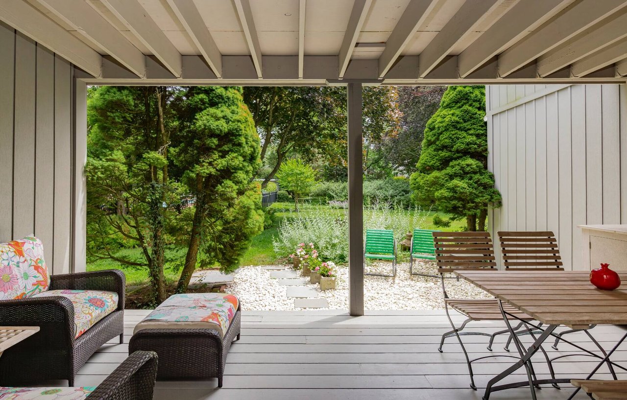 514 Pantigo Rd Unit 5