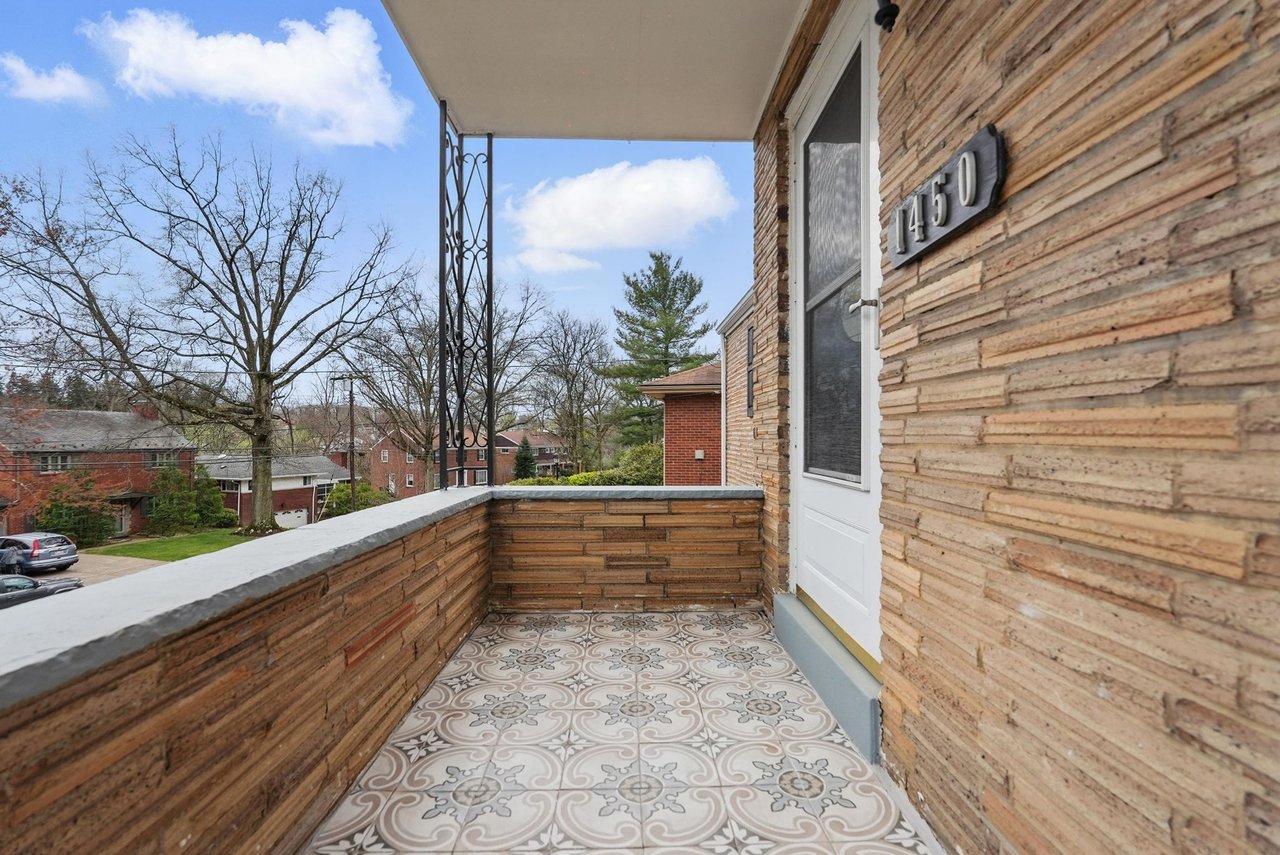 1450 Mohican Dr