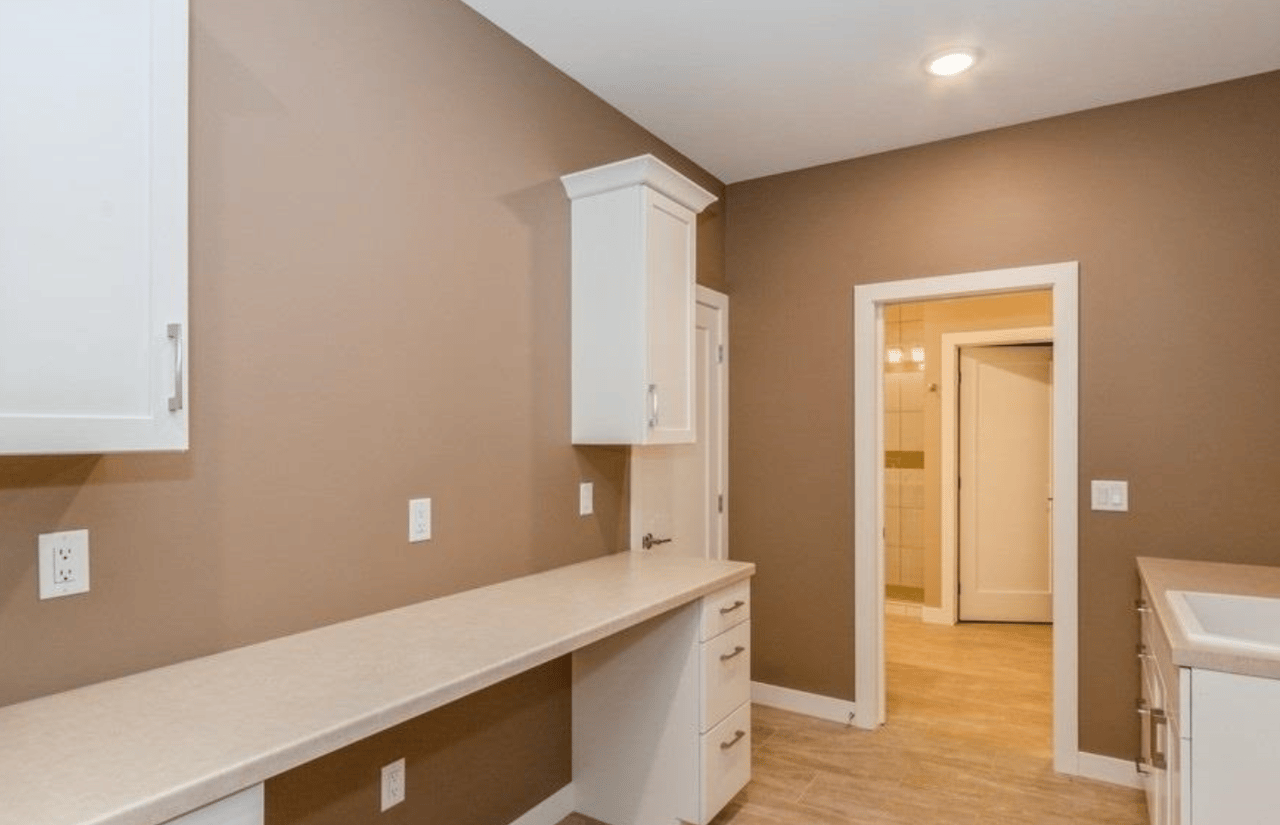 2844 Buckle Down Circ