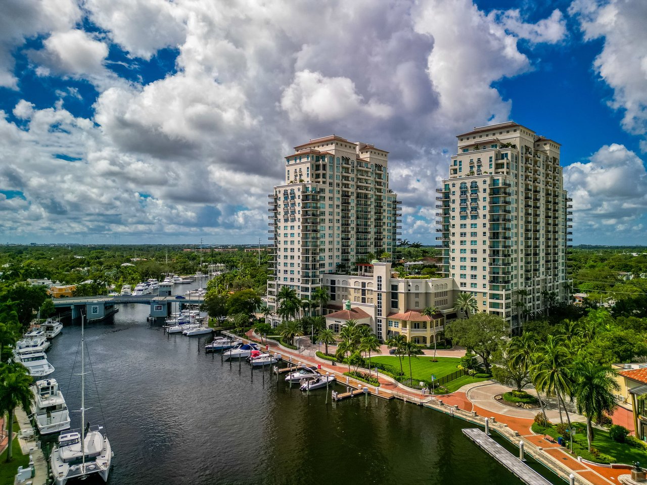 The Symphony Residence 1013N