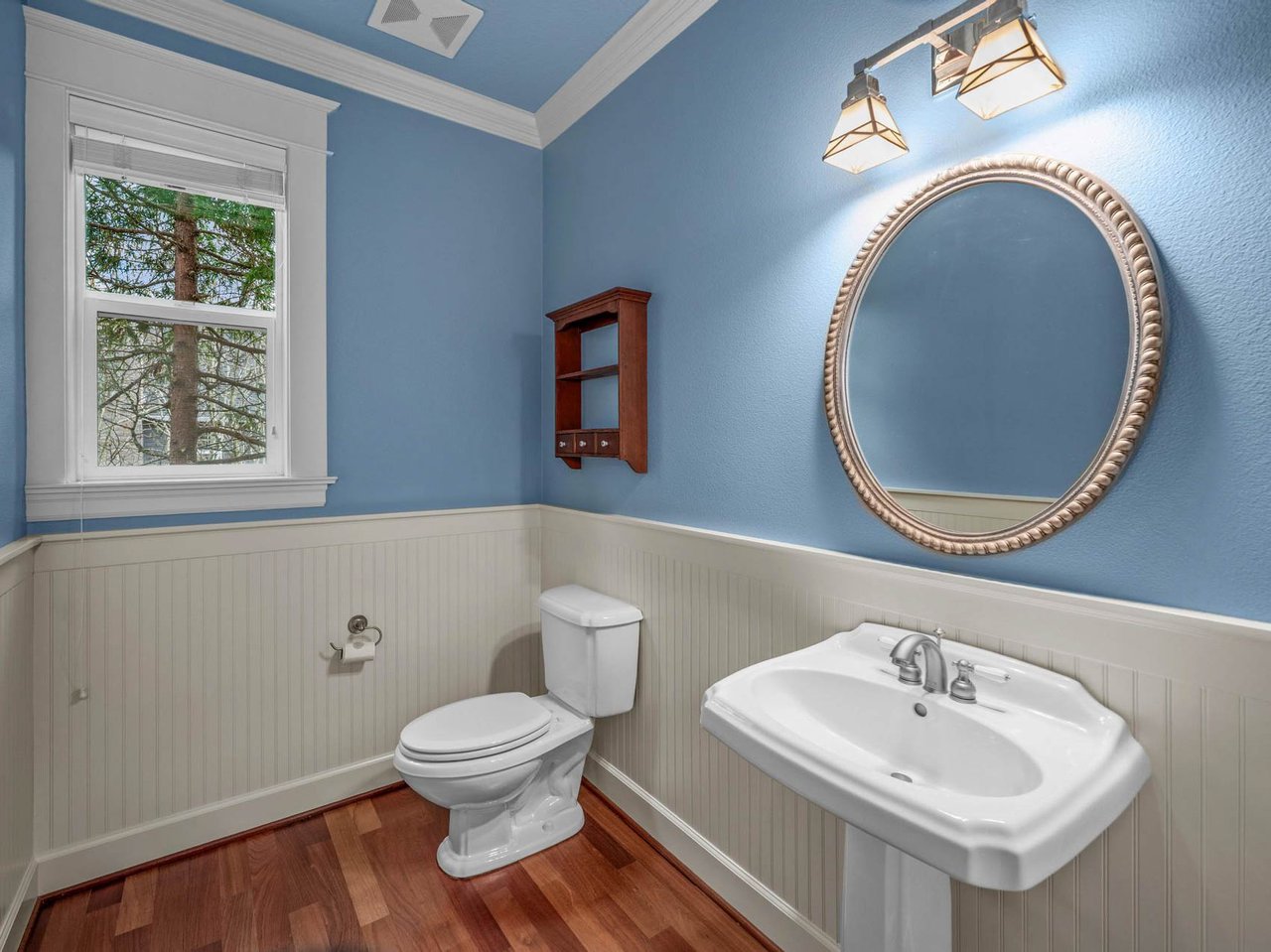 1815 NW ROSEFINCH LN