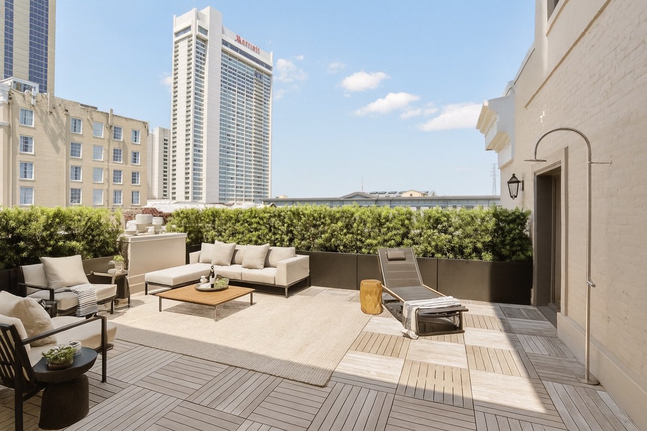 416 Common Street PHB