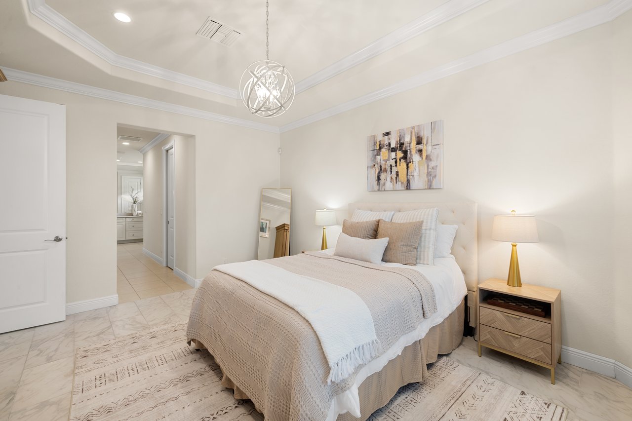 10137 Florence CIR, NAPLES